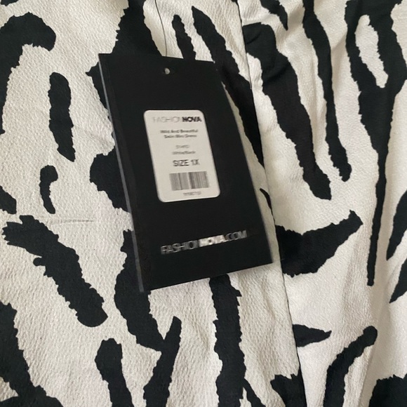 FASHION NOVA - ZEBRA PRINT DRESS - Picture 9 of 10